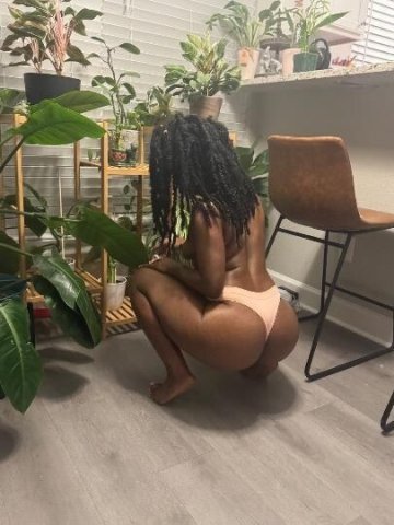 Milwaukee Area Female Escort — Sexi Dai - 1
