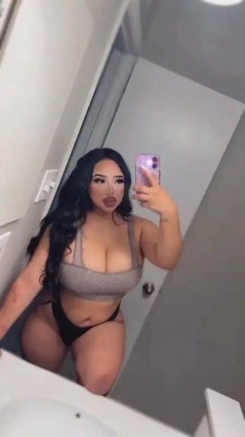 Honolulu Big-Titty Escort — 23 (Spanish-friendly, 2 girls) - 1