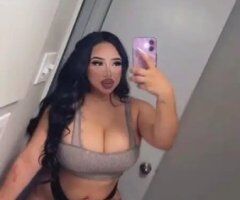 Honolulu escorts - Honolulu Big-Titty Escort — 23 (Spanish-friendly, 2 girls)