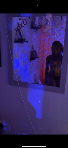San Francisco Female Escort (Slim, Petite, Soft-Feminine) — Cardate/Outcall 30 - 1