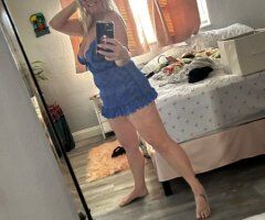 Anita offers FaceTime cougar role-play + sexting pics/videos - Image 11