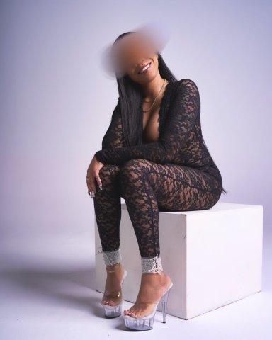 Petite Ebony Mami () — 25 - 1