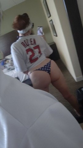 South City MILF — 44, Discreet Fun-Size Curves (Text Me) - 1