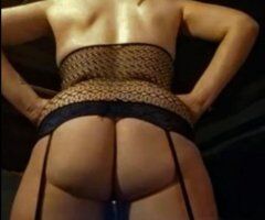 South City MILF — 44, Discreet Fun-Size Curves (Text Me) - Image 4