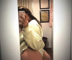 Colombiana en Queens — 26 - Image 2