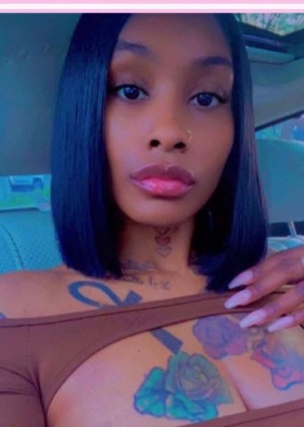 Toledo Female Escort — Full Body Massages, Footjobs & Fetish-Friendly - 1