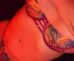 Jessie — Sexy Thick & Curvy San Diego Female Escort - Image 2