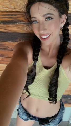 Liliana — Flexible Female Escort in Salt Lake City - 1