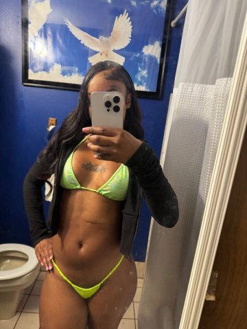 San Francisco Female Escort — Petite, soaking-wet sensual services - 1