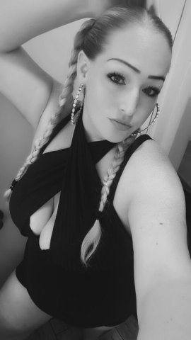 Discreet Ogden, Utah Female Escort — sweet, fun time - 1