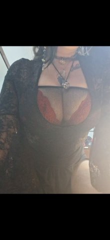 Fort Lauderdale Incall/Outcall Female Escort — Marina Mile, BBJ & Foot Fetish - 1