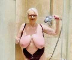 Sioux City escorts - Mature Curvy Female Escort in Sioux City — Sweet GFE & Nuru Massage
