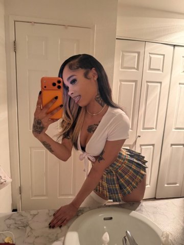 Seattle Upscale Female Escort — Dinner Dates & Overnights, NURU Massage - 1