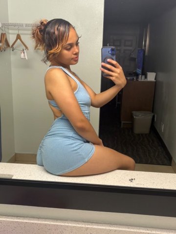Alexis — Incall/Outcalls Female Escort (Slim, Curvy, Beautiful) - 1