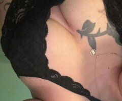Palmdale/Lancaster escorts - Palmdale/Lancaster Female Escort — Outcalls ONLY