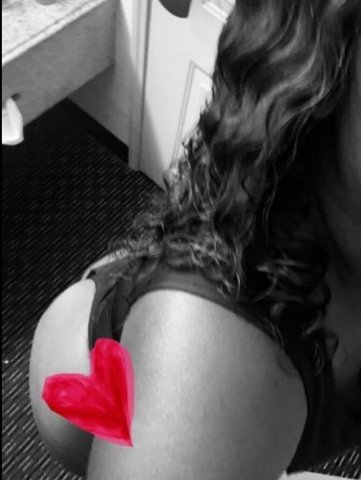 Fort Myers Nuru Queen Escort — Outcall & Car Date - 1