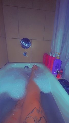 Little Rock Female Escort — Facetime Shows & Content Packages - 1
