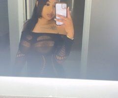 Bakersfield, California Upscale Slim Fit Female Escort - Image 3