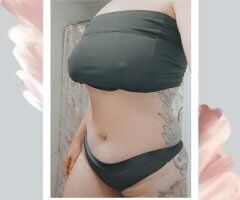 Tampa Female Escort — Snow Bunny Partying - Image 2