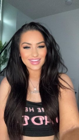 Miley (27) — Provo Long-Legs Brunette Escort - 1
