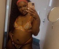 Cincinnati Discreet Female Escort — FaceTime Shows & Content - Image 4