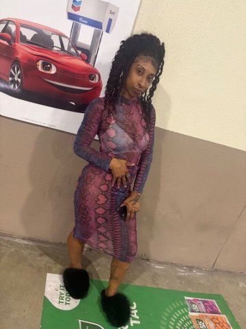 Treasure Coast Outcalls — Petite Mixed Girl for Full-Time Relaxation - 1