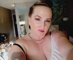 Allentown PA MILF Escort — discreet video-chat verification + adult entertainment content - Image 2
