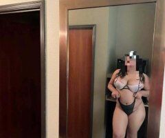 Soy una chica latina con curvas y lencería - Image 4