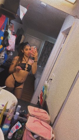 Sweet Throat Goat with Wet Creamy Fun - 1