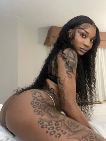 Jackson MS Female Escort — Super Soaker Tight Grip (25) - 1
