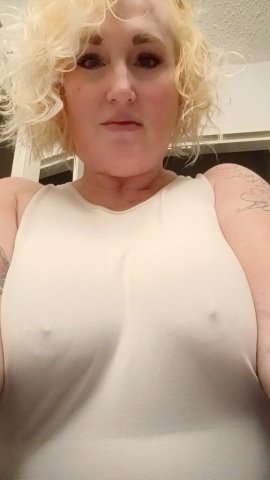 Lily (Allentown) Mature MILF Escort — discreet adult entertainment & video verification - 1