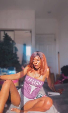 Los Angeles Female Escort — Outcalls & Sensual Massages - 1