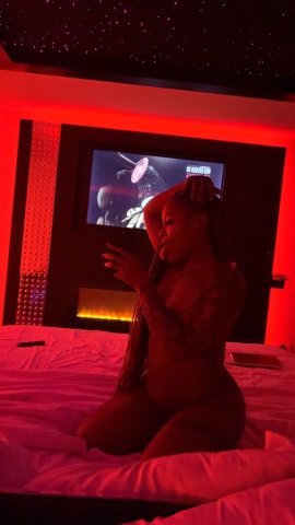 Creamy Baby — upscale gentleman search (no GFE, tokens only) - 1