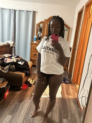 Petite Flirty Female Escort with Curves — Las Vegas Outcalls & Incall - 1