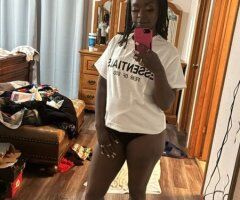 Las Vegas escorts - Petite Flirty Female Escort with Curves — Las Vegas Outcalls & Incall