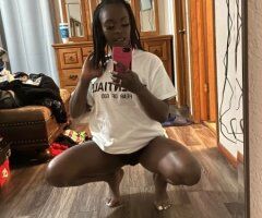 Petite Flirty Female Escort with Curves — Las Vegas Outcalls & Incall - Image 3