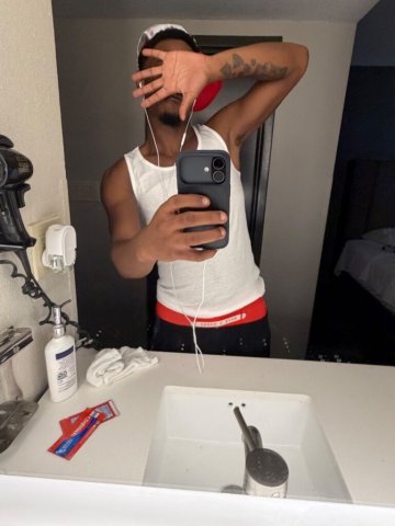 looking for the best ts fems and females come money rdy no catfishes it u spending send pics be mobile ingoing calls and outgoing calls dont be no catfish text me for rates and ft verifacation - 1