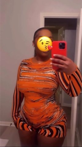 Columbus, Georgia Babe Escort — Brown Eyes & Smooth Skin - 1