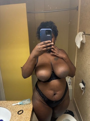 Thick Chocolate 20 — Dark Skin Feet & Ass, Outcalls/Car Dates - 1