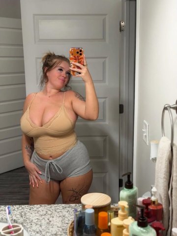 Fort Lauderdale Incall/Outcall Female Escort — Party & GFE - 1