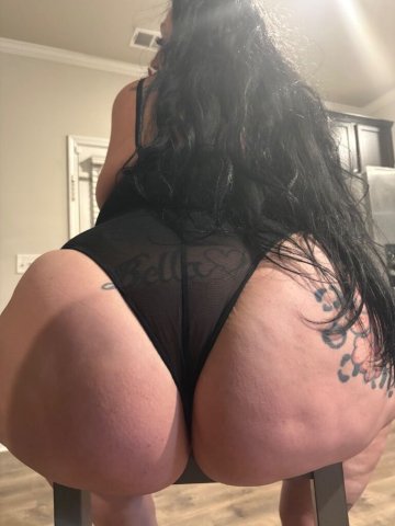 Fayetteville NC Thick BBW Escort — Huge 65-inch Ass (27) - 1