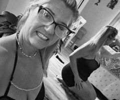 Anita in Manchester, NH — FaceTime sexting & roleplay video shows - Image 11