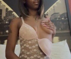 Minneapolis / St. Paul escorts - Minneapolis / St. Paul, MN Female Escort — Incalls ONLY (22)