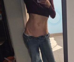 Charlotte escorts - Charlotte NC Petite Blonde Milfy Escort — Body Play Style