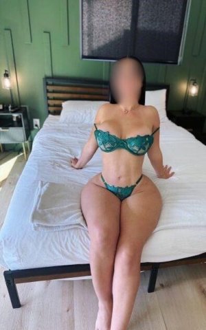 Nueva en el área — Chica caliente siempre activa - 1