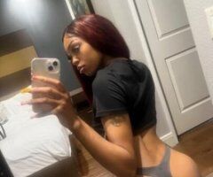 Hangout with a petite female escort in Dallas, Texas - Image 4