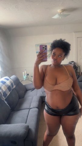 Springfield, IL Female Escort — Incall Specials - 1