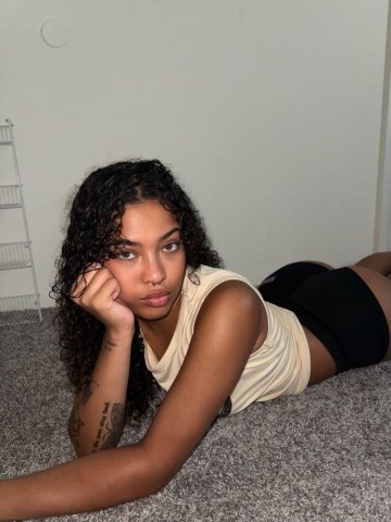 San Mateo, CA Female Escort — Outcall, Car Dates & VIP Sessions - 1