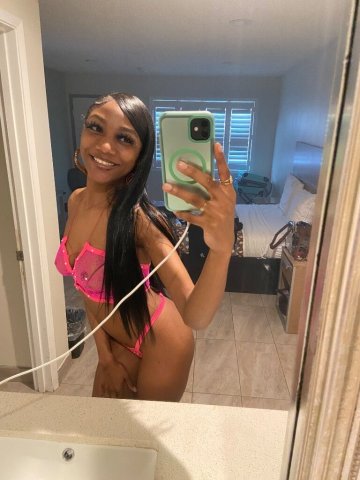 Petite Ebony Female Escort — In-Calls & Outcalls (FT available) - 1