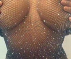 Milwaukee escorts - Milwaukee WI 2 Girl Companion Session (Ask About 20)